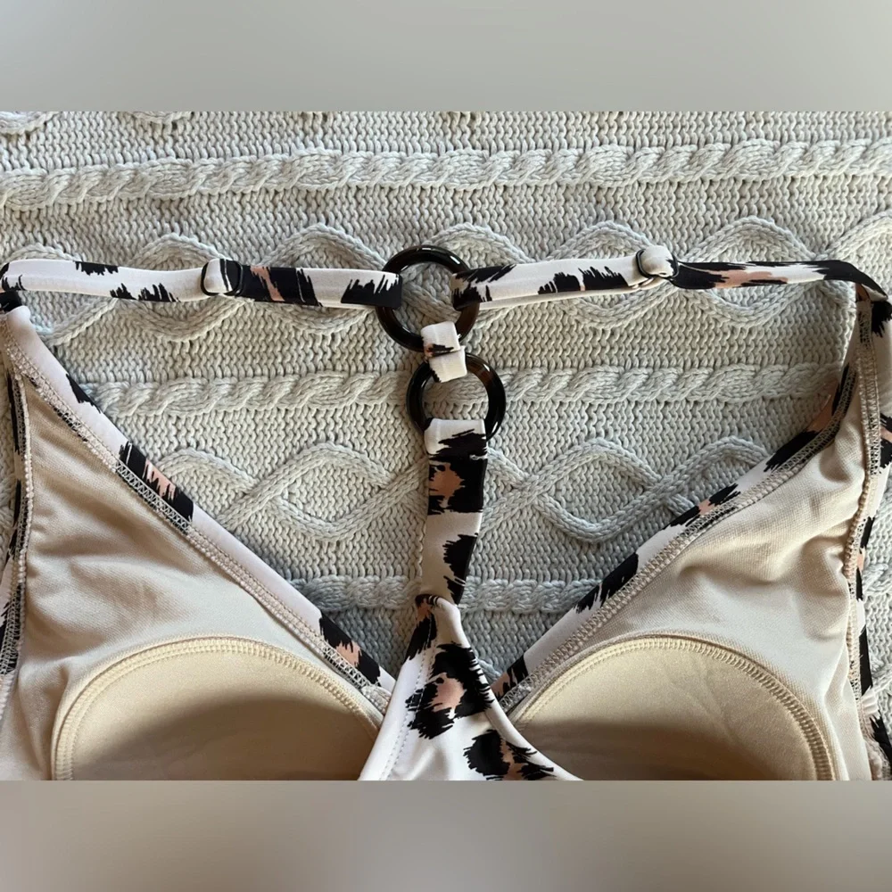 Kona Sol Animal Print 1 Piece Swimsuit Women’s Size Medium - Picture 5 of 10